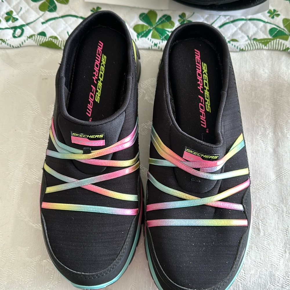 Sketchers slip on